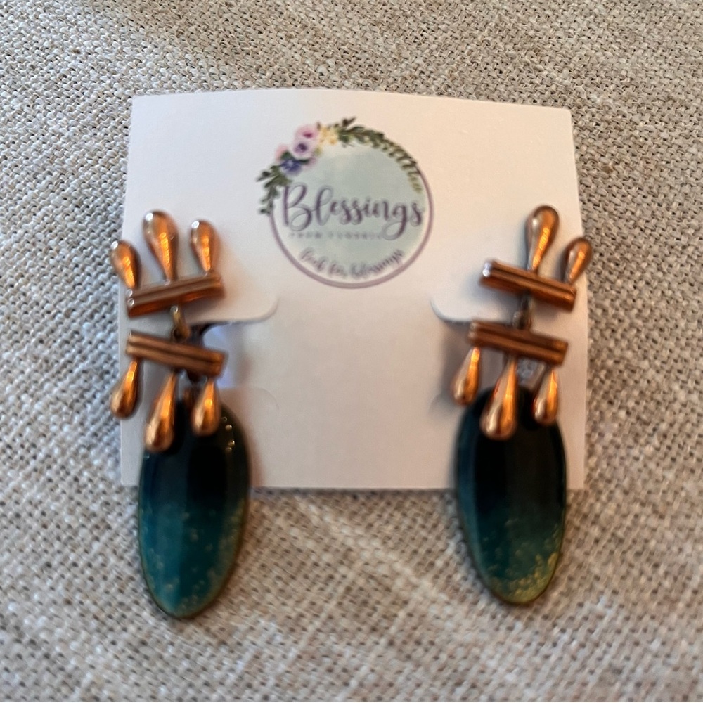 Vintage Screw Back Copper and Enamel Earrings